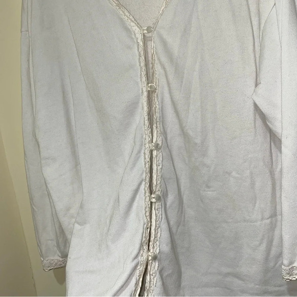 Women’s Gold Label Victoria Secret Vintage White Lace  Satin Long Sleeve Top S:L - Picture 6 of 16